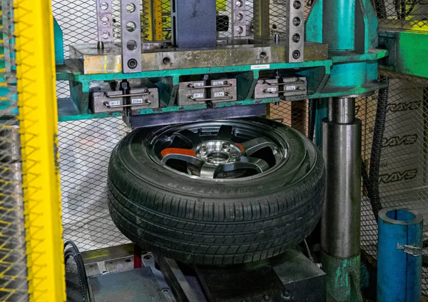 「そのTE37、本当に本物ですか？」粗悪コピーホイール強度テスト再び！